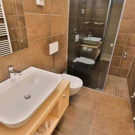 krevet i doručak Prenocisca Kogoj 4*